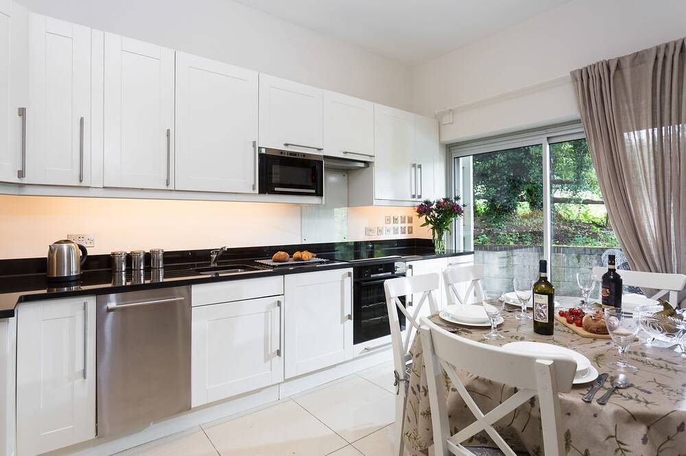The Coach House, cerca de Sevenoaks, en una zona tranquila con vistas a los jardines, el prado y las tierras de cultivo. in Greensands Ridge, Seal