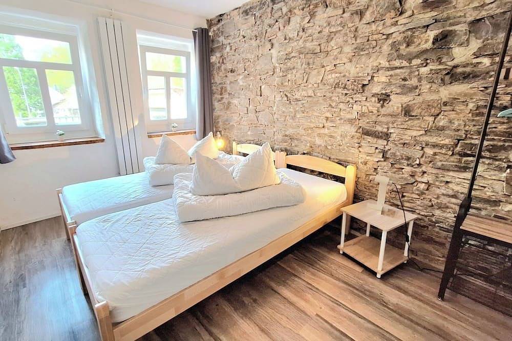 Eifel Ferienhaus - großer Gemeinschaftsraum - 5 Schlafzimmer- Alleinnutzung! in Zweifelscheid, Eifelkreis Bitburg-Prüm