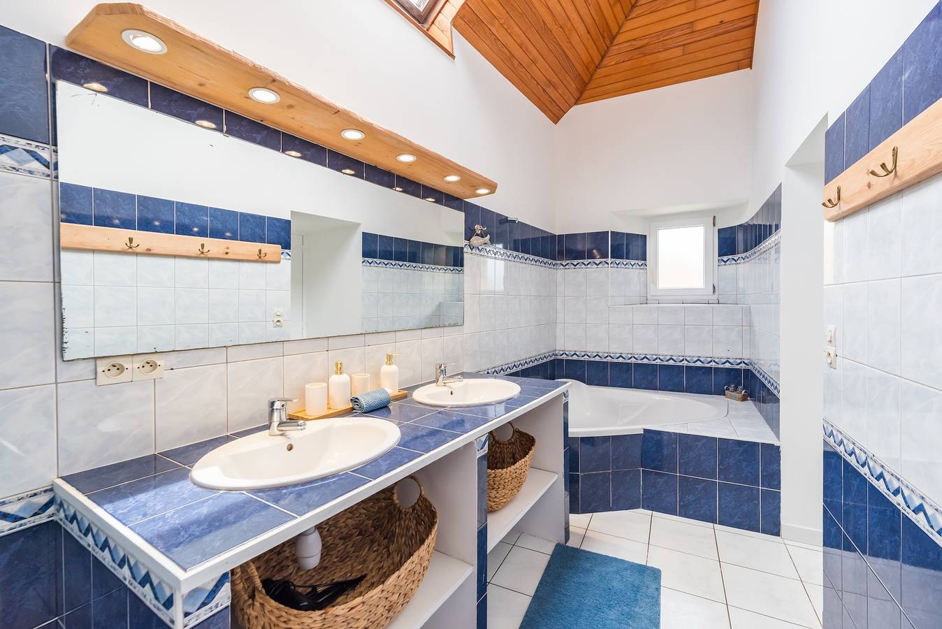 Ferienhaus für 8 Personen mit Garten in Plouguiel, Rosa Granitküste