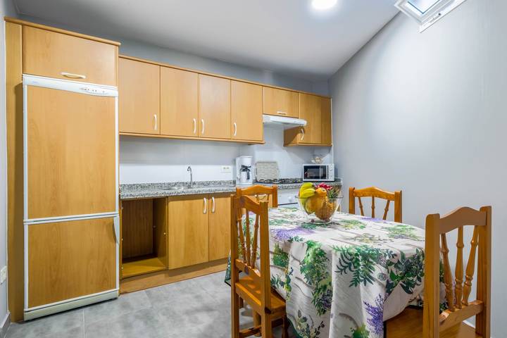 Entire apartment, Modern Apartment Maxi with Sea View, Mountain View, Wi-Fi, Jacuzzi in Icod de los Vinos, North Tenerife