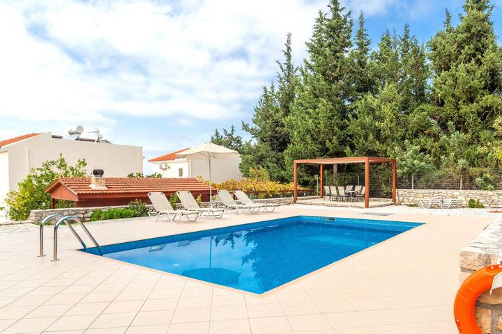 Location de vacances pour 11 personnes, avec Jacuzzi et Piscine dans Vámos - 3