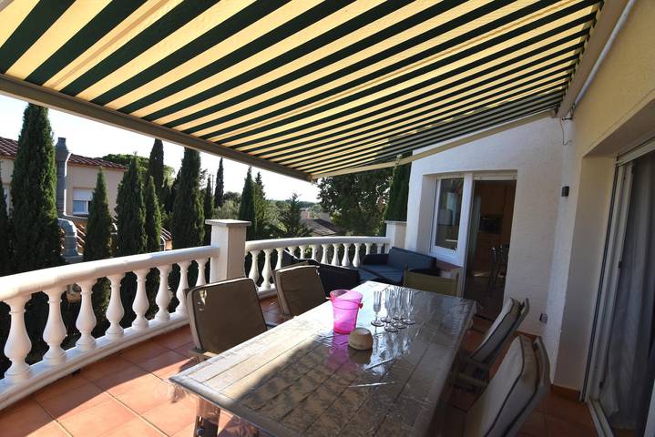 Casa rural para 10 personas, con Balcón y Terraza además de Jardín y Vistas en Roses - 4