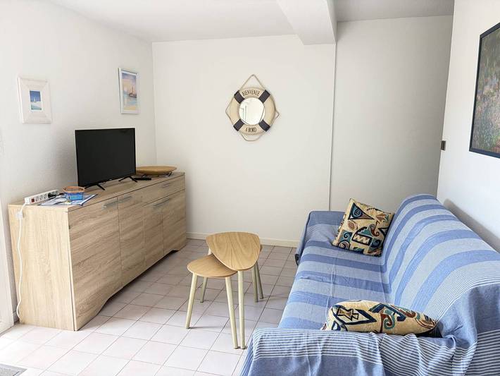 Appartement entier, T2 avec jardin privé, calme - 4 pers. in Saint-Georges-de-Didonne, Côte de Beauté
