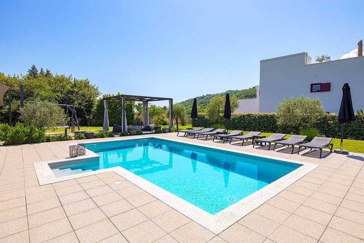 Villa für 10 Personen, mit Pool und Terrasse sowie Whirlpool, kinderfreundlich in Opatija Riviera - 3