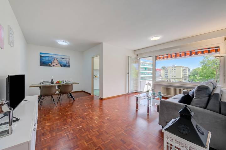 Ganze Wohnung, Lido Apartment Locarno with Balcony and Parking in Locarno, Tessiner Alpen