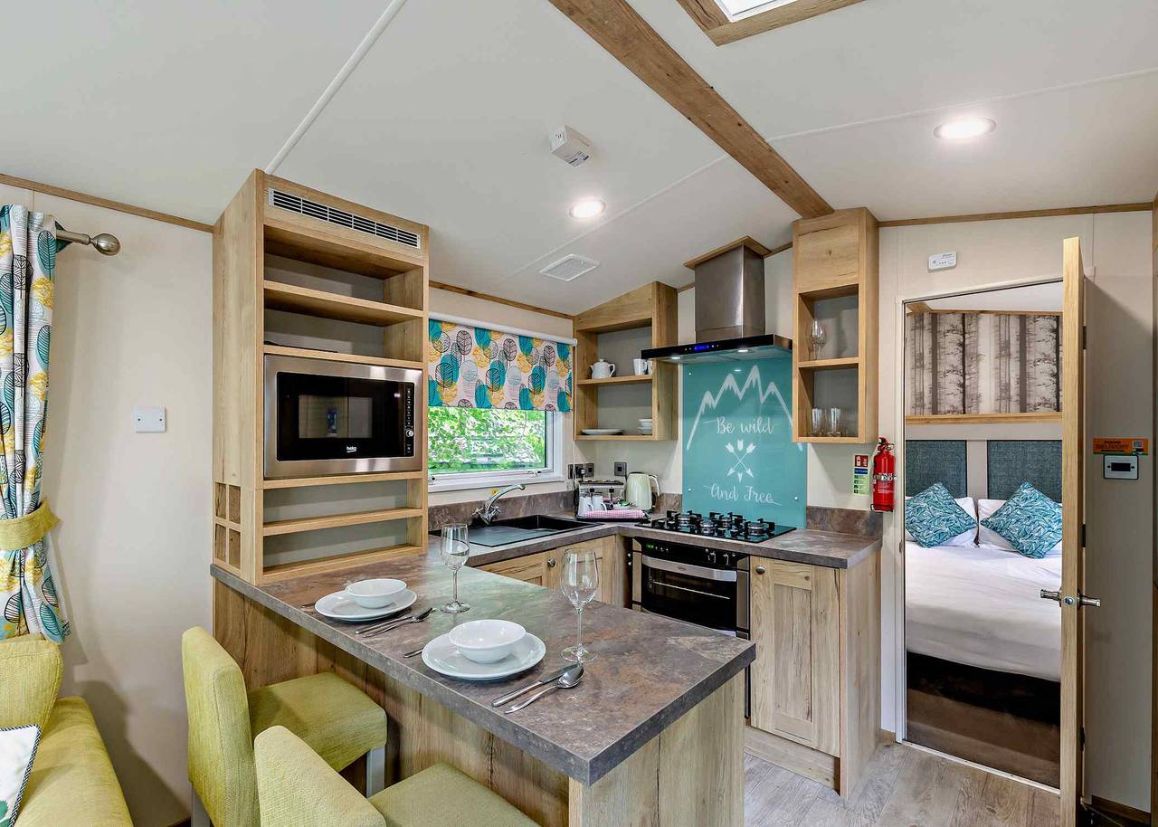 Bronze Premium 1  Caravan slps 2, parking in Bowness-on-Windermere, Lake District