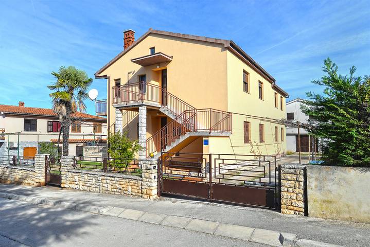 Gîte pour 4 personnes, avec terrasse, animaux acceptés à Peroj - 2