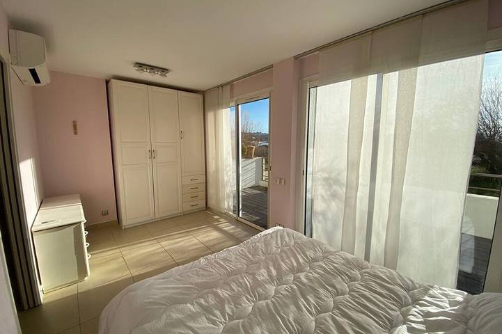 Gîte pour 4 personnes, avec terrasse dans Port de Saint-Jean - 3