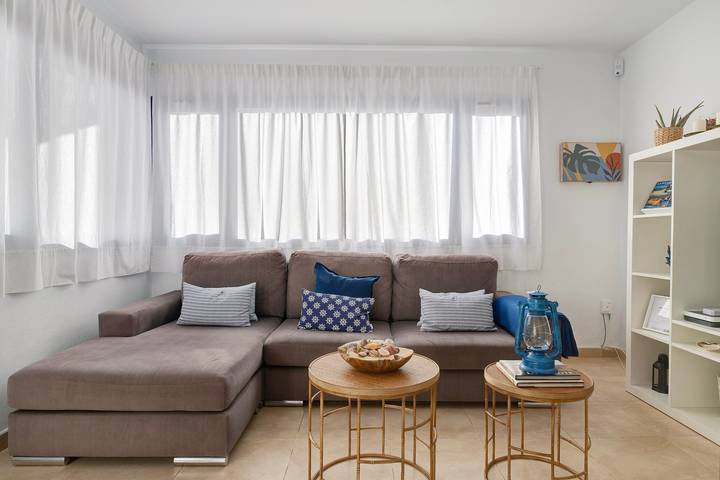 Ferienhaus 'La Chinija' mit Meerblick, privater Terrasse und Wlan in Playa Honda, San Bartolomé