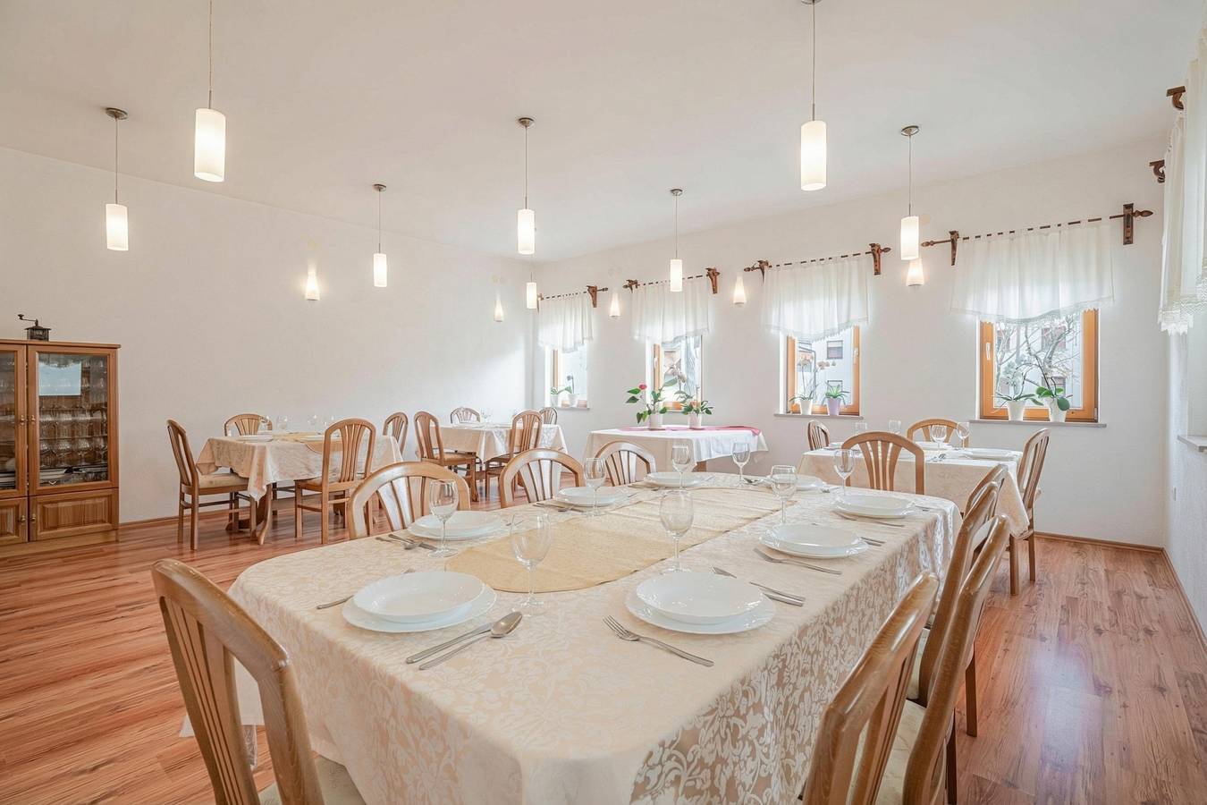 Hotel für 2 Personen mit Balkon in Cerknica, Innerkrain-Karst
