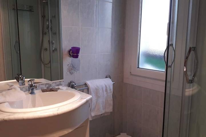 Gîte pour 2 personnes, avec jardin et terrasse ainsi que sauna et piscine à Girmont-Val-d'Ajol - 3