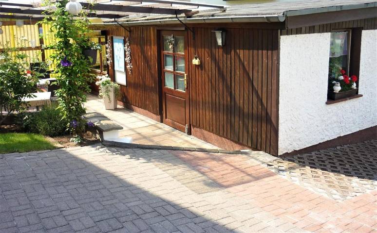 Ferienhaus für 5 Personen, mit Terrasse und Garten