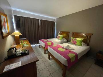 Hôtel pour 2 personnes, avec jardin dans Punaauia