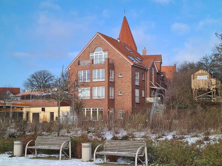 Bungalow für 3 Personen, mit Balkon/Terrasse und Balkon sowie Seeblick und Ausblick, mit Haustier in Rerik