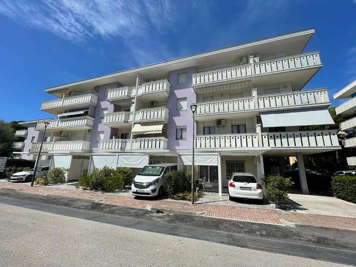 Ferielejlighed for 6 personer, med Havblik og Balkon i Bibione