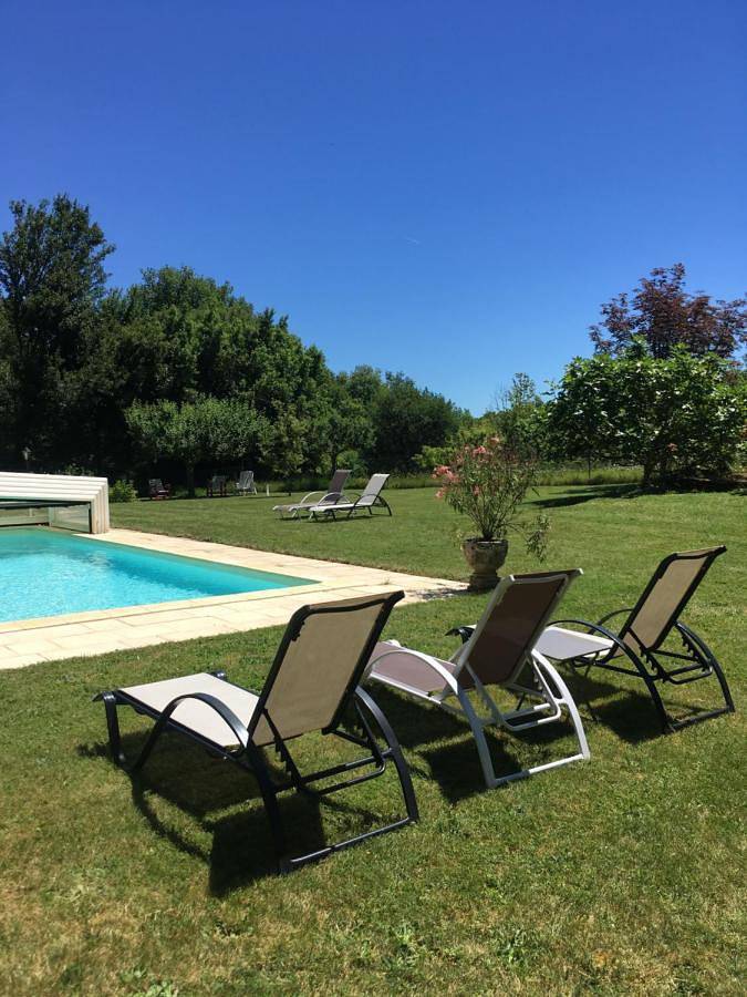 Gîte pour 7 personnes, avec terrasse et piscine, animaux acceptés à Saint-Denis-Catus