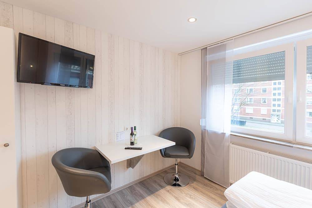 Ganze Wohnung, Apartment 202 mit 1 Schlafzimmer in Leverkusen, Bergisches Land