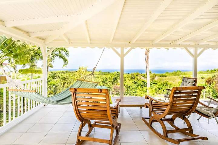 Villa pour 8 personnes, avec vue ainsi que piscine et jardin dans Marie-Galante - 4