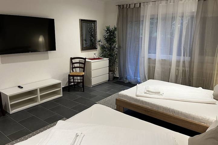 Ganze Wohnung, Die Ferienwohnung direkt vor den Toren von Heidelberg in Sandhausen, Rheinebene