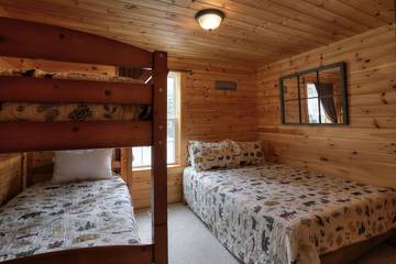 Vacation House for 11 Guests in Rangeley, Maine, Picture 2