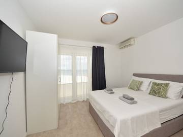 Apartment for 4 People in Sukosan, Croatian Adriatic, Photo 3