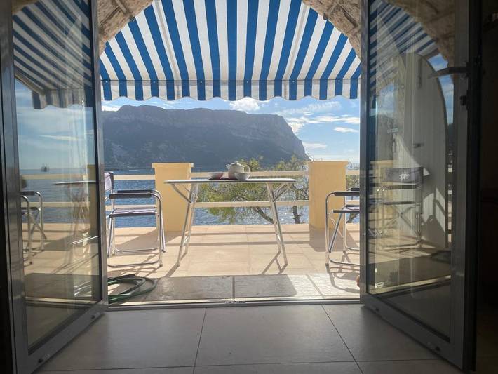 Gîte pour 2 personnes, avec vue et terrasse dans Plage Du Bestouan Cassis - 2