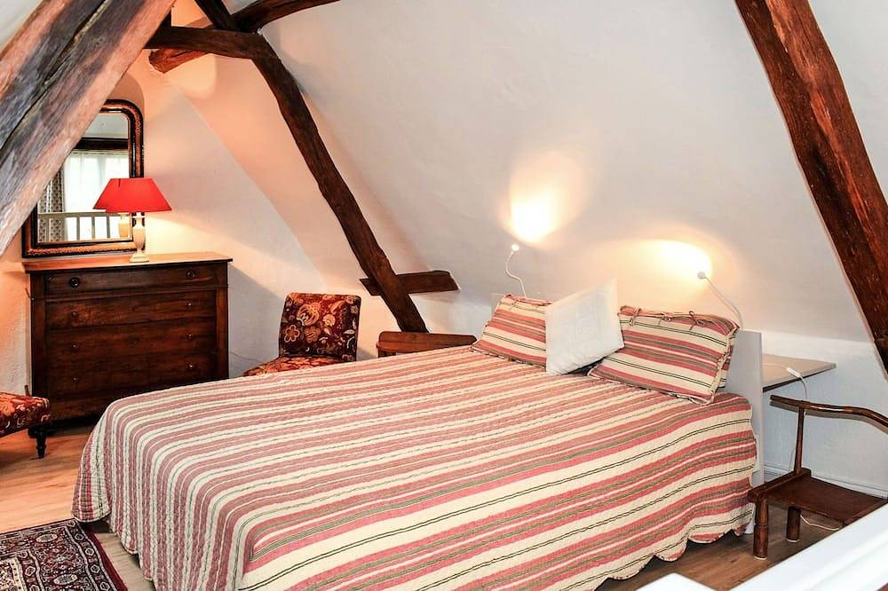 Le Coteau Fleury by Interhome in Luynes, Región de Tours