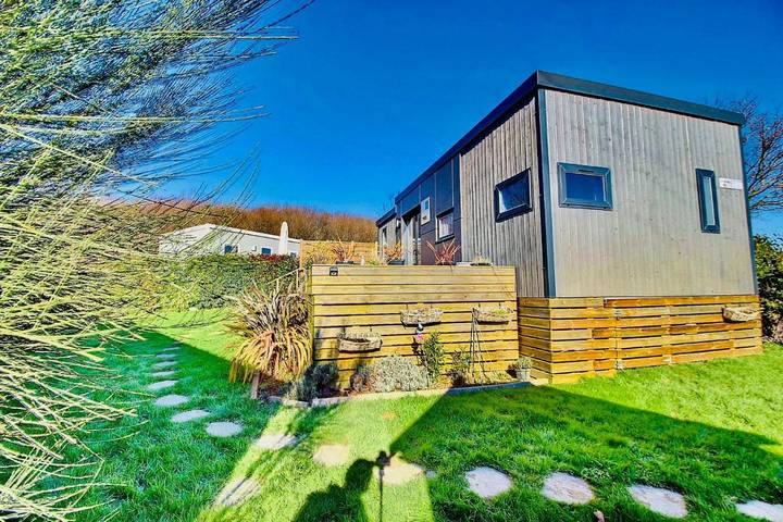 Location de vacances pour 6 personnes, avec jardin ainsi que piscine et jacuzzi à Hudimesnil - 4