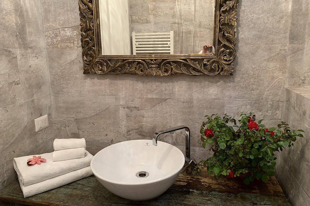 Villa with the best location and view in all fermo in Amandola, Nationalpark Monti Sibillini