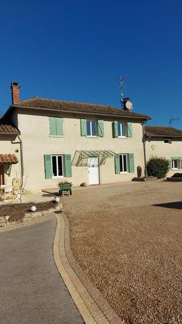 Gîte pour 4 personnes, avec jardin et vue à Chaneins