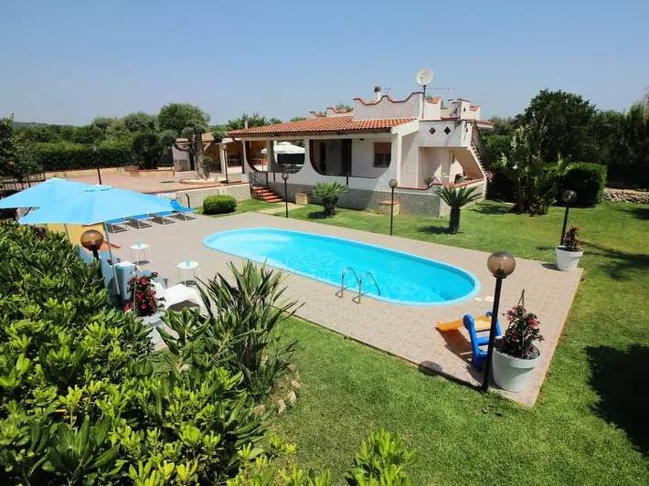 Ferienhaus für 5 Personen, mit Terrasse und Garten sowie Pool in Syrakus