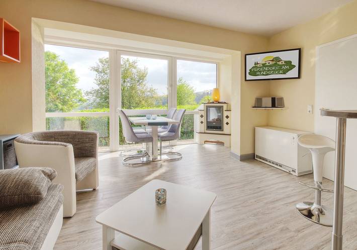 Ferienhaus für 4 Personen, mit Whirlpool und Sauna sowie Terrasse und Garten in Floh-Seligenthal - 2