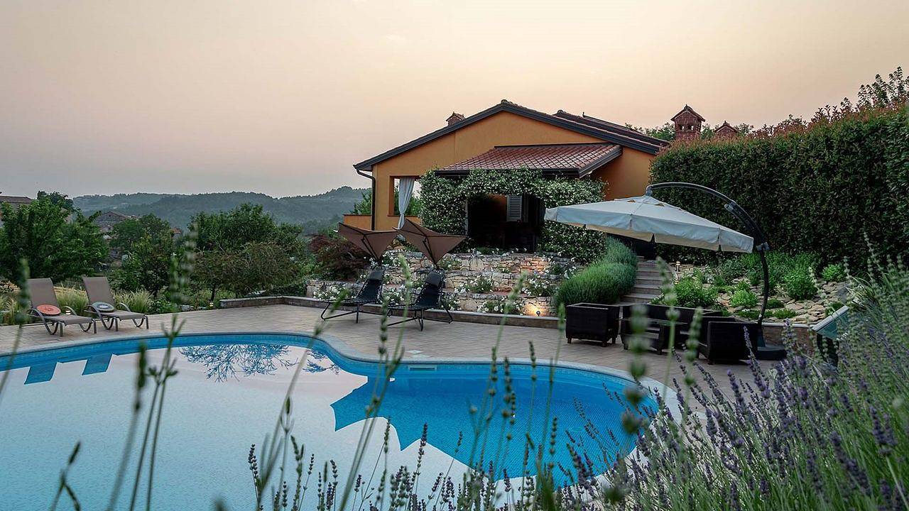 Villa für 10 Personen (450 m²) in Karojba in Karojba, Zentralistrien