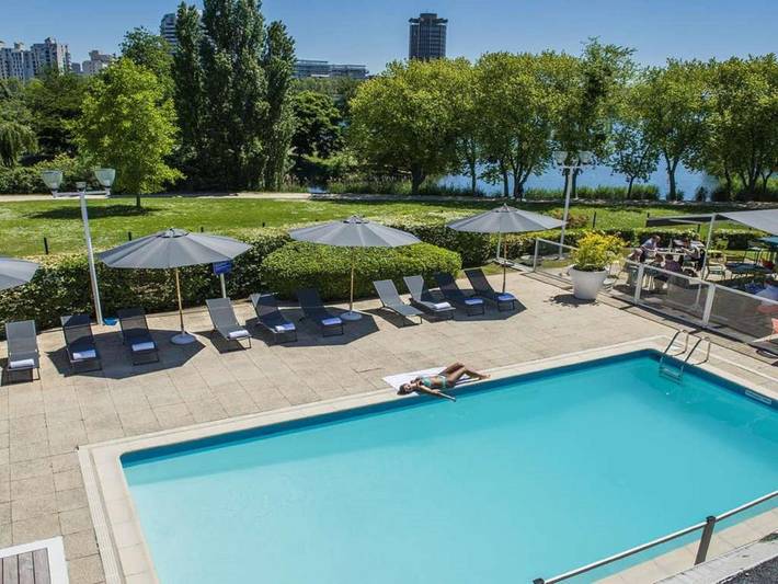 Hotel para 4 personas, con piscina y jardín - 1