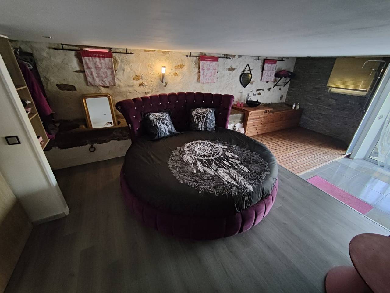 Domaine de Cyrcé - Chambre des Délices in Ars-les-Favets, Puy-de-Dôme