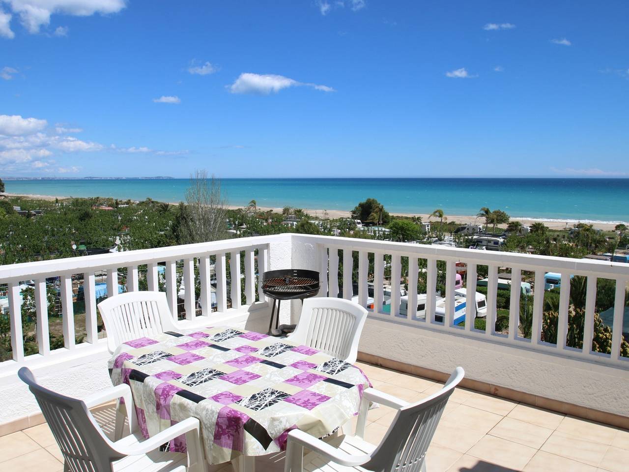 Apartamento entero, Apartamento con vistas al mar, aire acondicionado - 6 pers. in Parque de Montroig, Costa Dorada