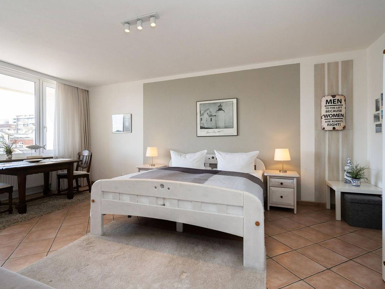 Ganze Ferienwohnung, Strandgut - Gemütliches, zentrales 2-Zimmer App., strandnah, 2 Balkone, Stellplatz, Wlan. in Westerland, Sylt (Gemeinde)