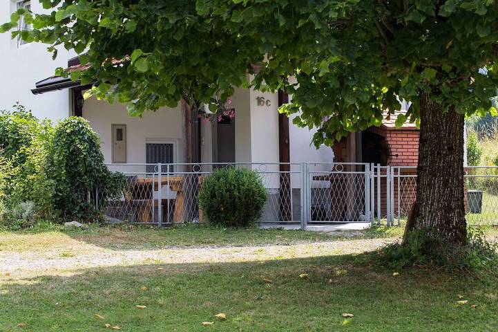 Ferienhaus für 6 Personen, mit Terrasse und Garten - 1