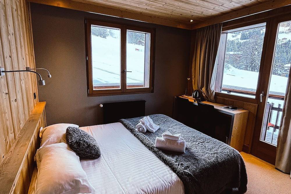 Chalet Les Rhodos - sleeps 60 - Facing Mont Blanc in Cordon in Cordon, Pays du Mont-Blanc