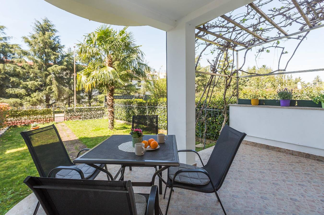 Ganze Ferienwohnung, Wohnung Mima in Porec mit Garten in Strandnähe in Poreč, Porec und Umgebung