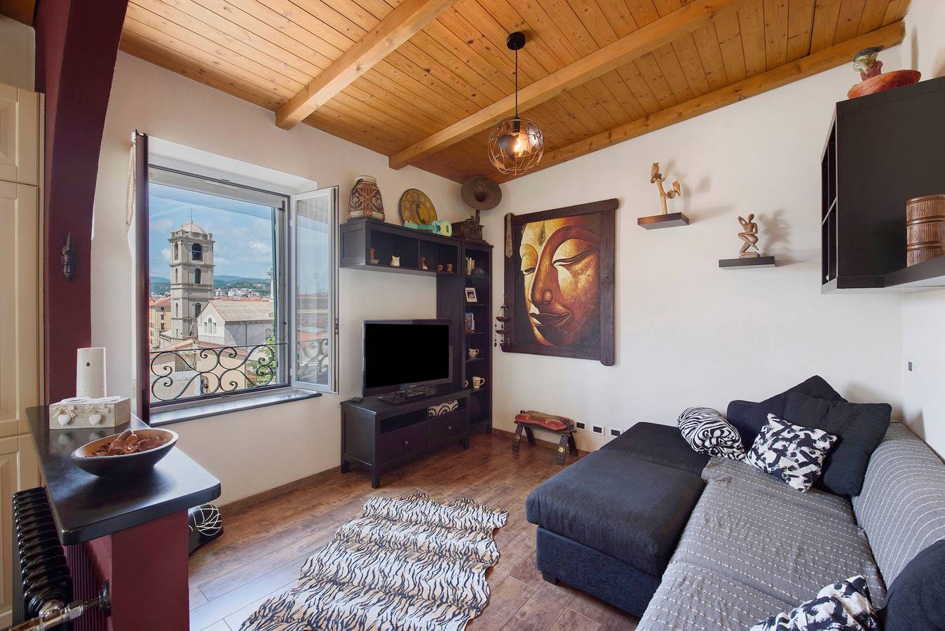 Apartamento entero, Apartamento 'Romantica E Accogliente' con terraza privada, balcón y Wi-Fi in Savona (City), Savona