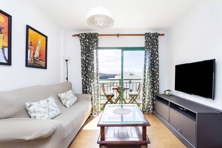 Appartement entier, Appartement de vacances pour 3 personnes avec balcon in Playa San Juan, Guía de Isora