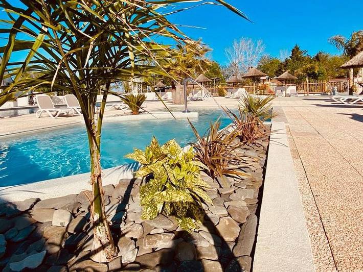 Gîte pour 2 personnes, avec bassin pour enfant et jacuzzi à Arles