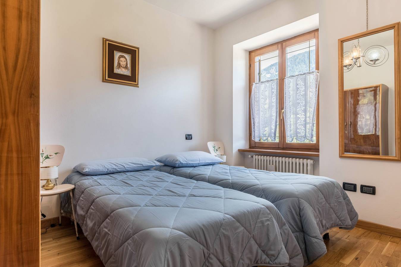 Huisdiervriendelijk appartement 'Tra i Due Laghi' met uitzicht op het meer & terras, foto 9