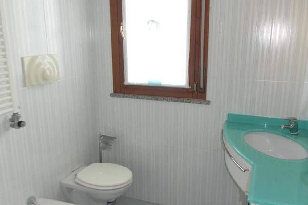 Appartamento intero, Accogliente casa vacanze con vista incantevole in Piper Beach, Grado