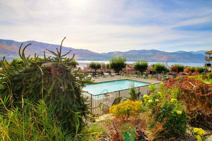 Gîte pour 4 personnes, avec jacuzzi ainsi que balcon et piscine à Chelan - 3
