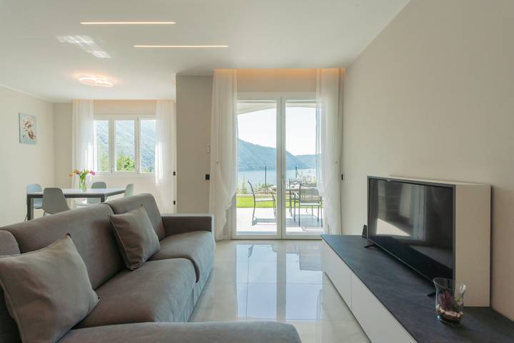 Ferienwohnung für 4 Personen, mit Garten und Seeblick sowie Ausblick