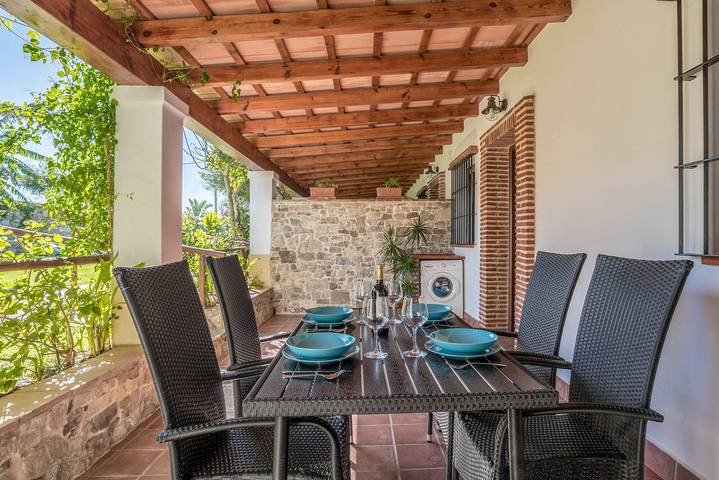 Charmantes Apartment mit WLAN, wunderschönem Pool, Whirlpool & Terrasse in Conil de la Frontera, Costa de la Luz