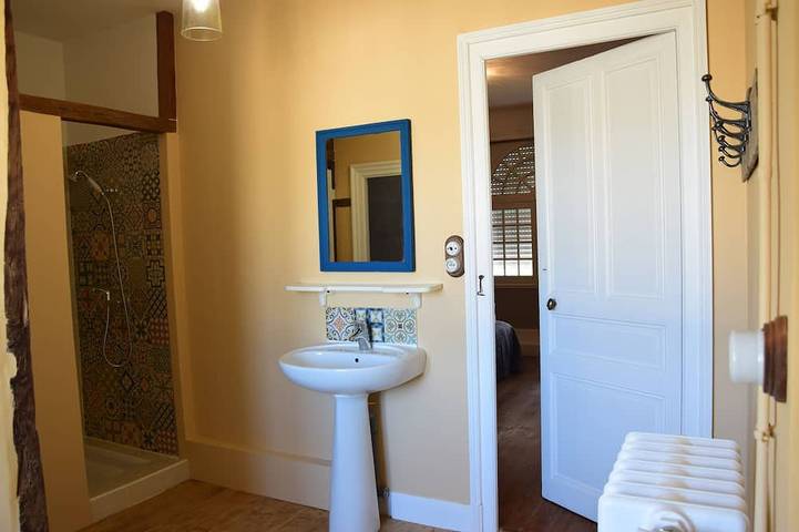 Chambre d’hôte pour 3 personnes, avec jardin à Jaunay-Clan - 3