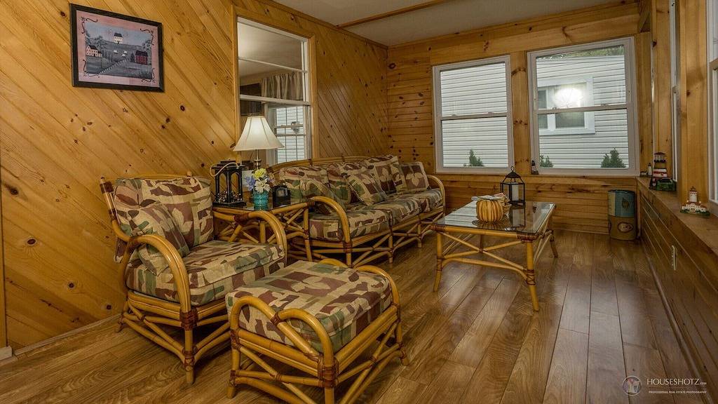 Neue Unterkunft Am See. Bleiben Sie 3 Nächte Und Erhalten Sie Eine Kostenlose Nacht 10 / 15-5 / 15. in Canadice, Ontario County